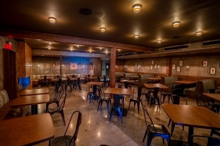 Trailhorn Hotel Dining Room